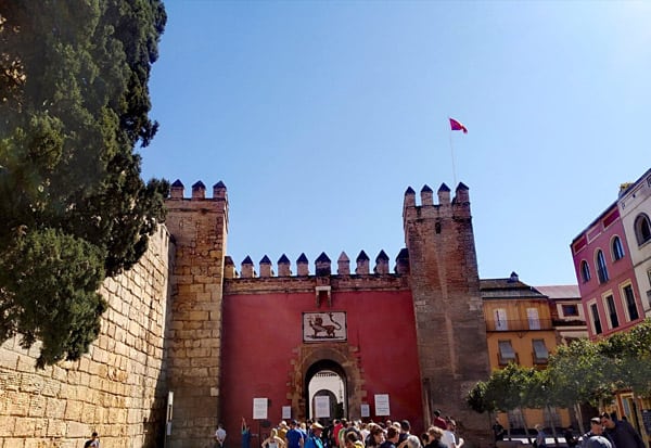 Porta del Leone Alcazar Siviglia. Accesso